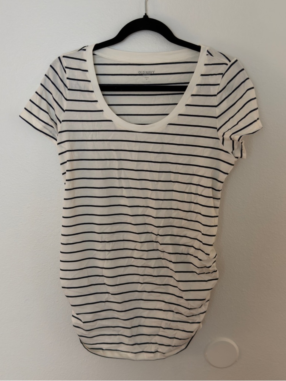 NWT Old Navy maternity Women's White and Black Striped Scoop Neck Tee